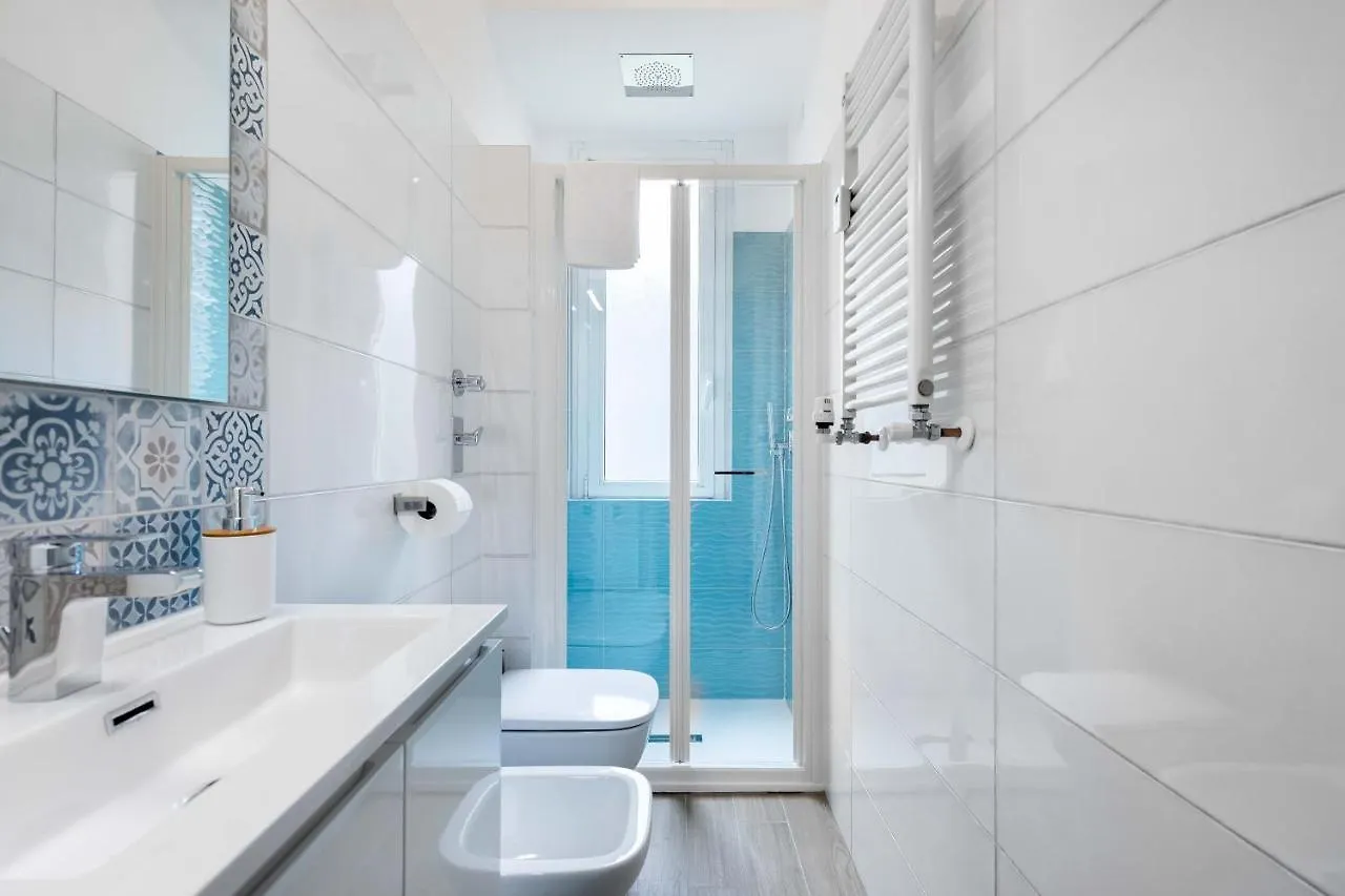 Apartment Prada & Bocconi - Cozy Studio, Fast Wifi, Tram Milan