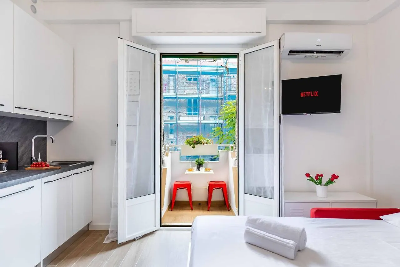 Prada & Bocconi - Cozy Studio, Fast Wifi, Tram Milan 0*,  Italy